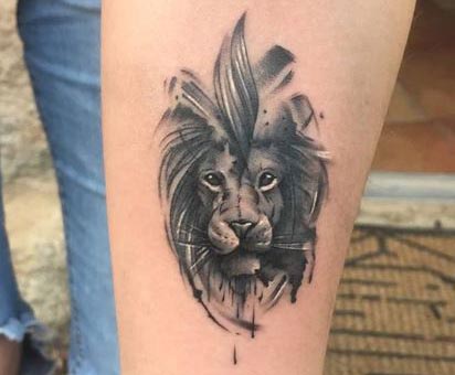 bold lion tattoo design
