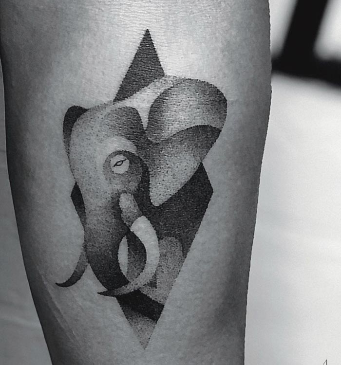 🐘 #elephant #elephants #elephant🐘 #elephantlove #lotus #lotusflower  #flower #floral #blackandgrey #leaves #leg #thigh #tattoo #tatt... |  Instagram