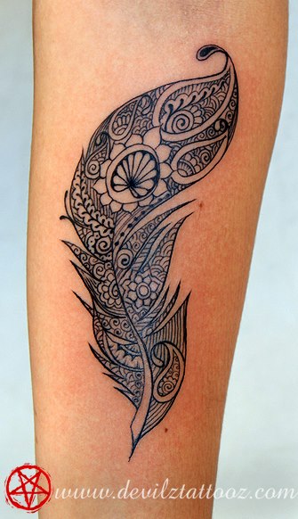 feather mehendi tattoo design