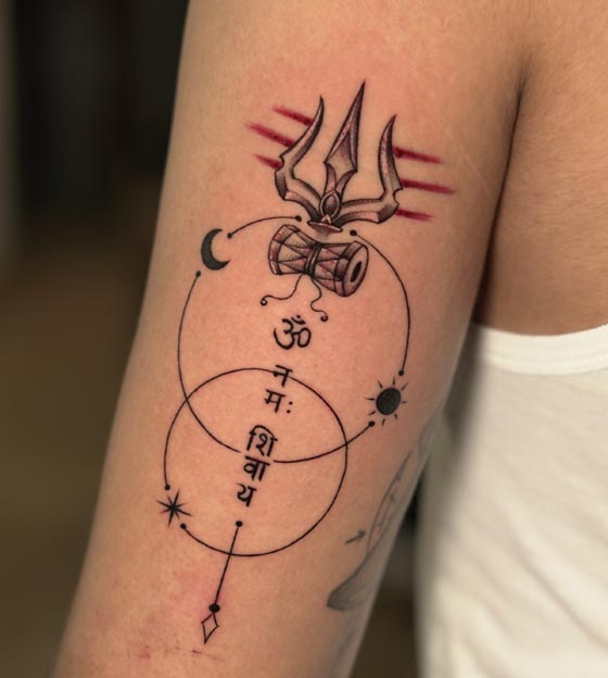 trishul tripundra damu om namah shivay sun moon 2 circles male tricep
