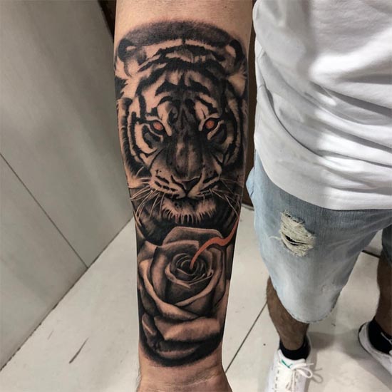 tiger rose tattoo design male half sleeve black and grey